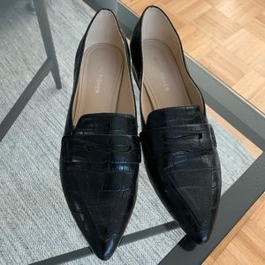 MARC FISHER CROC LOAFERS (7.5)